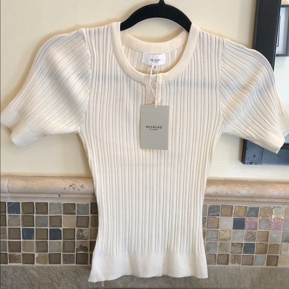 Fine Rib-Knit Jersey T-Shirt: Short-sleeve, slim-fit tee scoop neckline Size XS